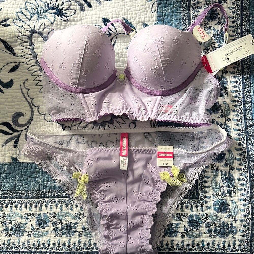 Great condition. Never worn.